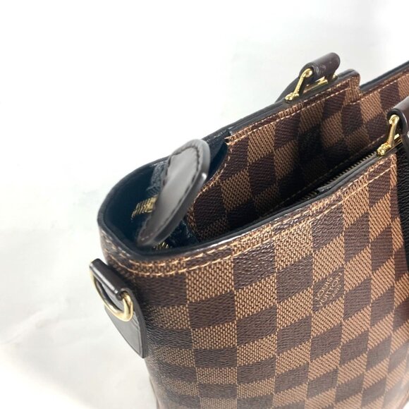 LOUIS VUITTON Black Damier Leather Shoulder Bag - Picture 10 of 16